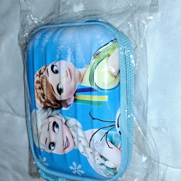 Disney Frozen hardshell zipper purse/ BUNDLE ONLY 2or more items - Picture 6 of 6